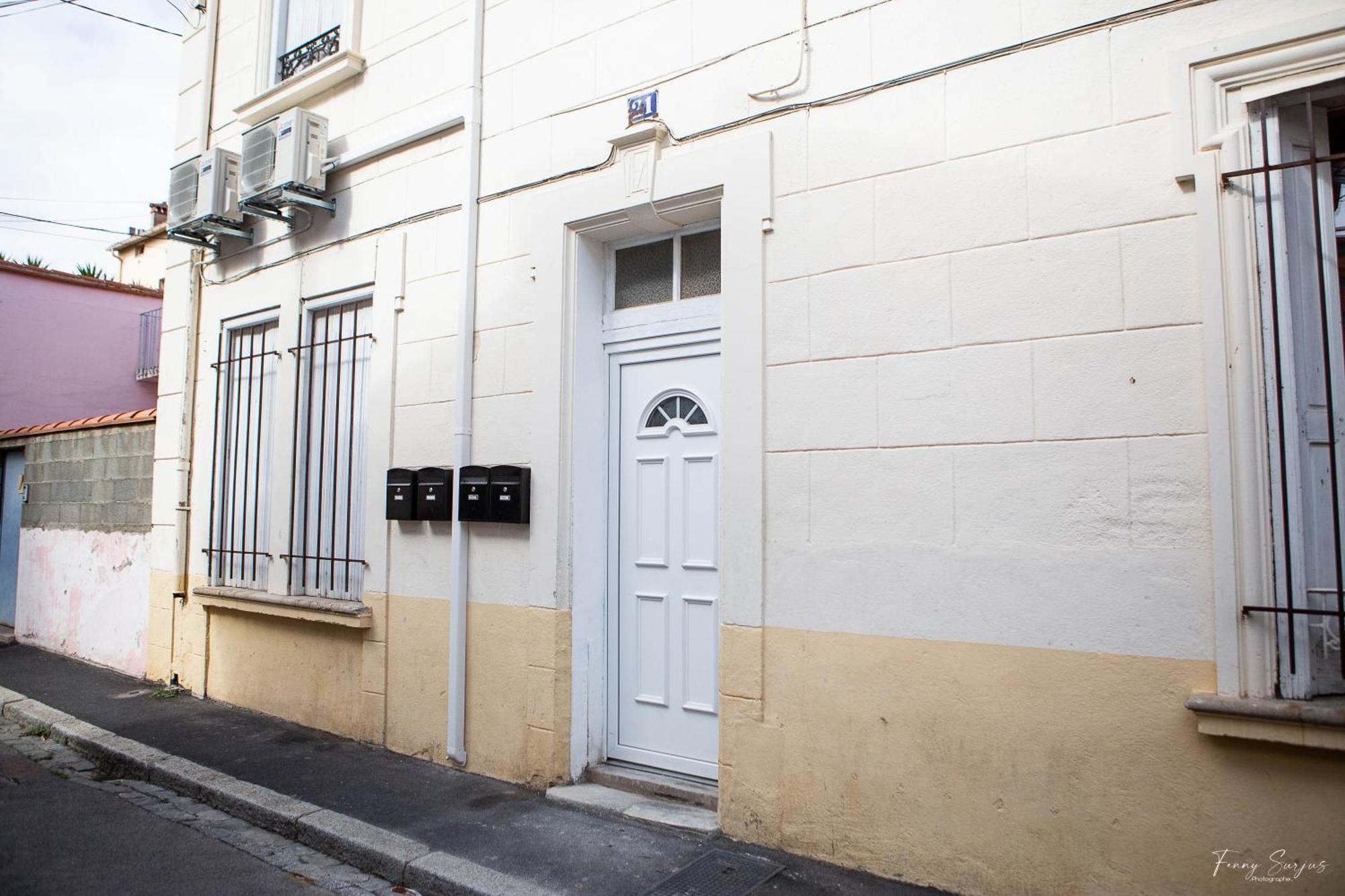 Appartements Confortables - Gare A 5 Min Pied - 20Min De La Plage - Terrasse Perpignan Exterior foto