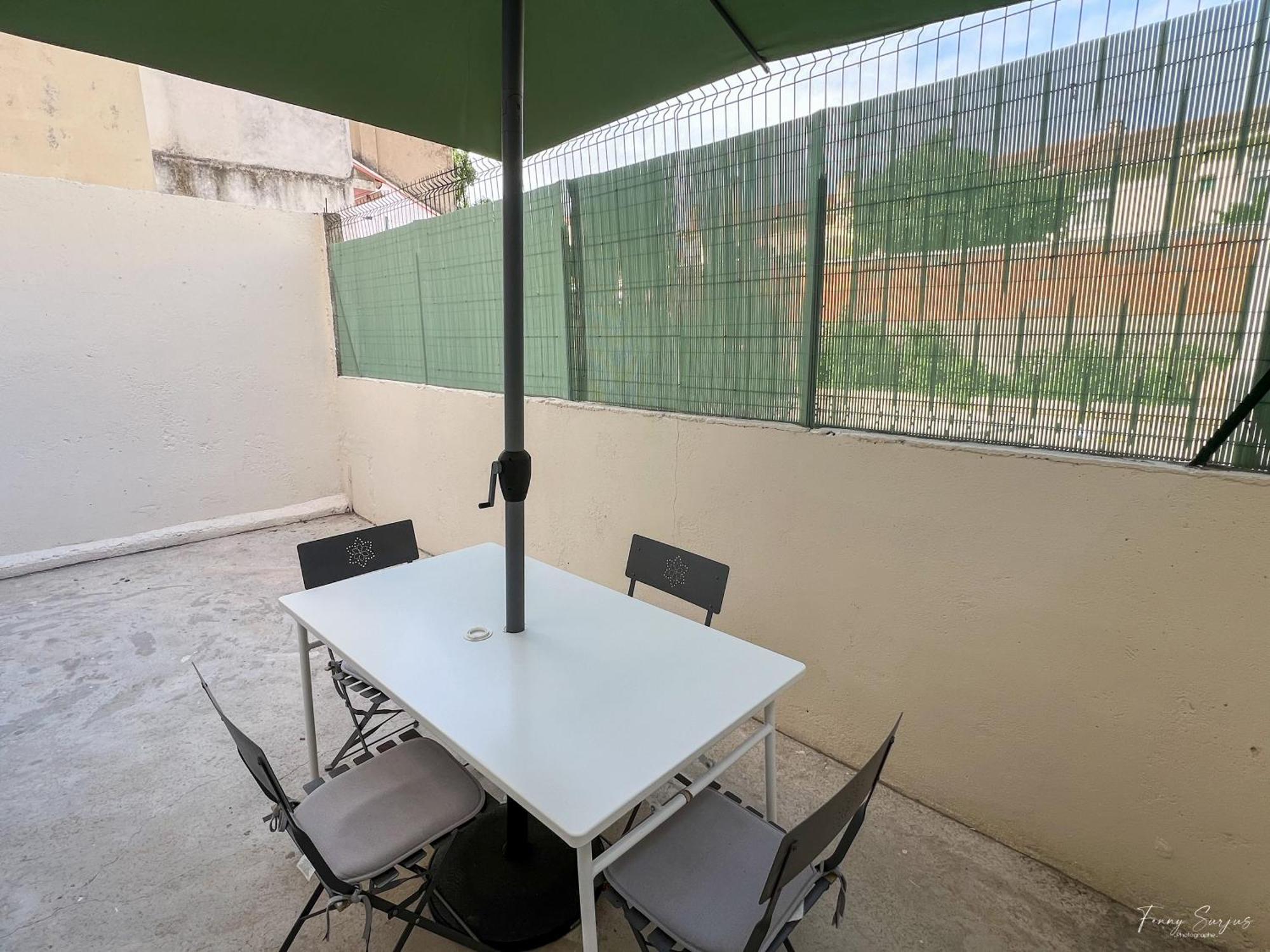 Appartements Confortables - Gare A 5 Min Pied - 20Min De La Plage - Terrasse Perpignan Exterior foto